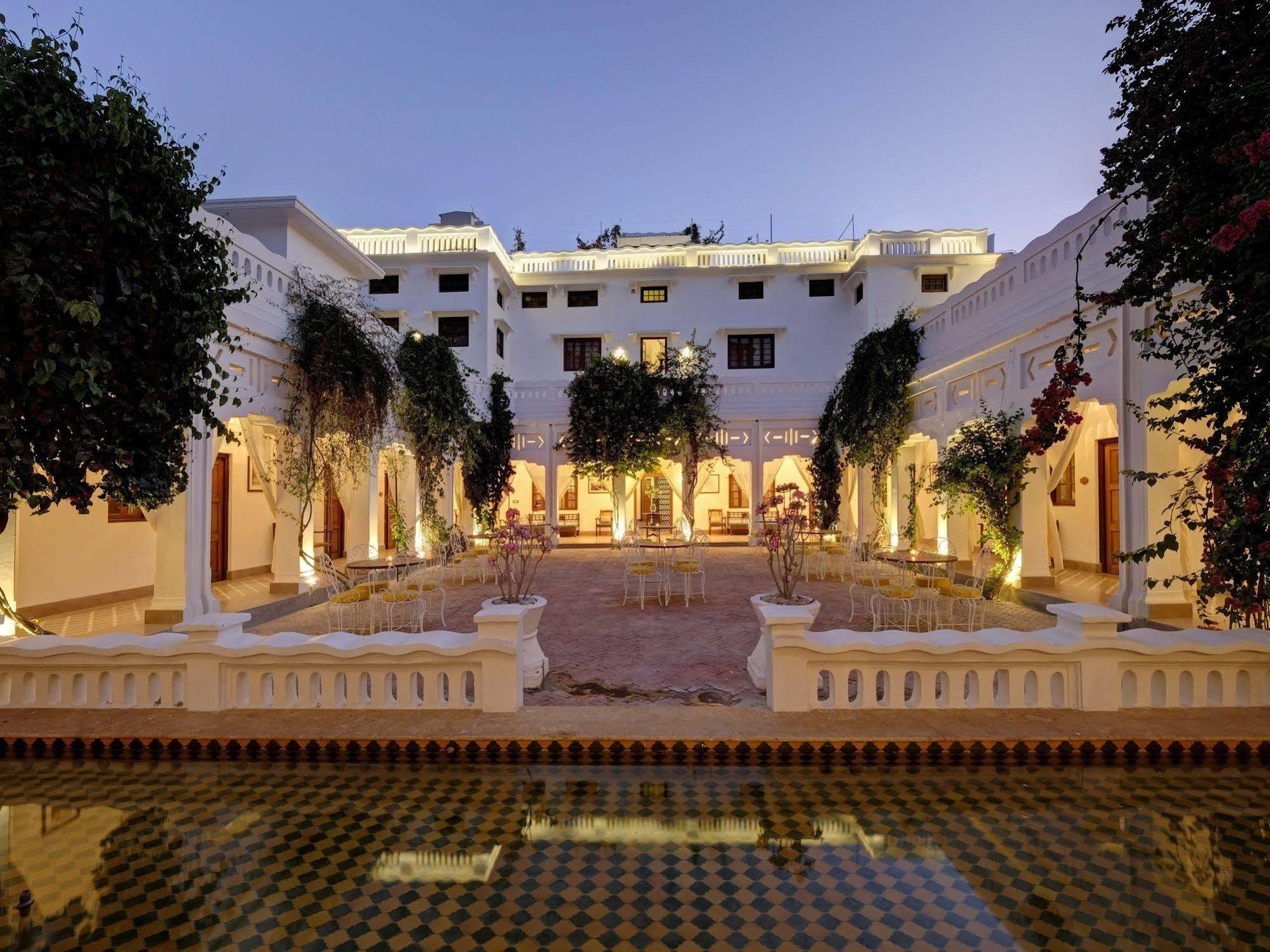 Saraca Hotel Lucknow Exterior foto